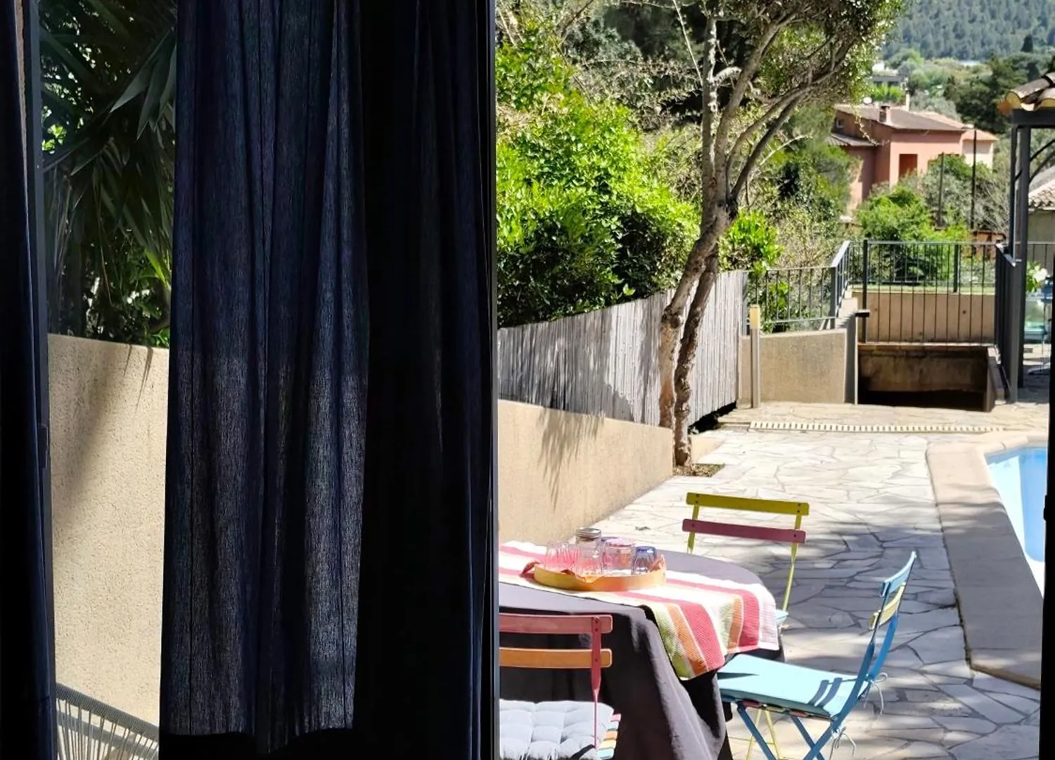 Boutique Hostel By Cassis Guest house